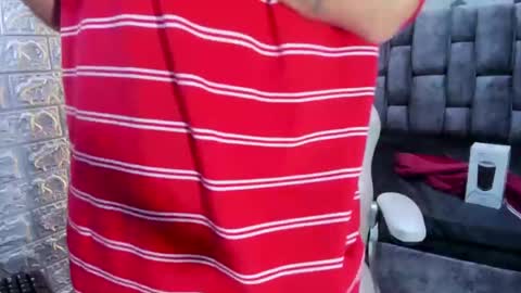 Snapshot of axell_cross2 chatting on 02.13.25 Axell Cross2 online show from 02.13.25