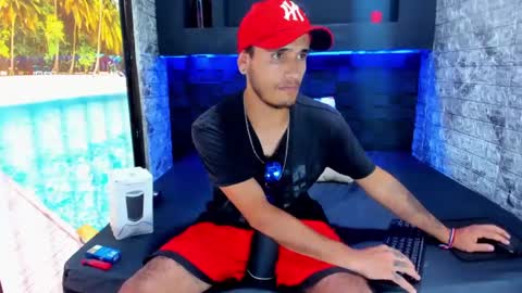 Snapshot of axell_cross2 chatting on 02.14.25 Axell Cross2 online show from 02.14.25