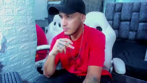 Snapshot of axell_cross2 chatting on 02.23.25 Axell Cross2 online show from 02.23.25