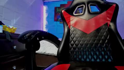 Snapshot of axell_cross2 chatting on 02.10.26 Axell Cross2 online show from 02.10.26