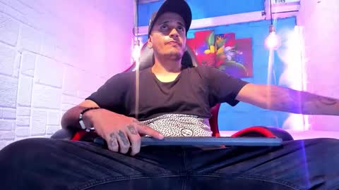 Snapshot of axell_cross2 chatting on 02.20.26 Axell Cross2 online show from 02.20.26