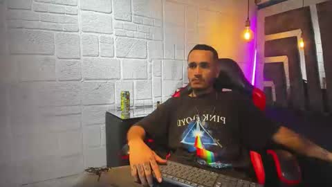 Axell Cross2 online show from 03.22.26