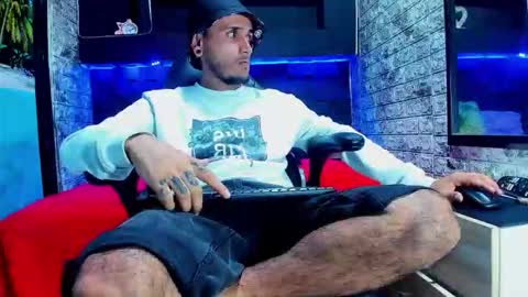 Axell Cross2 online show from 05.12.26