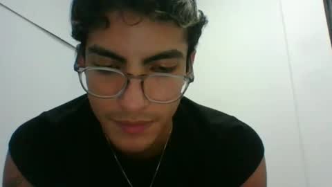 Axel  online show from 02.27.25