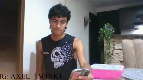 Axel  online show from 10.20.25