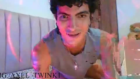 Axel  online show from 11.14.25