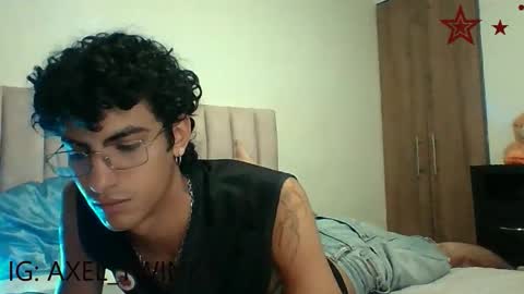 Axel  online show from 12.05.25