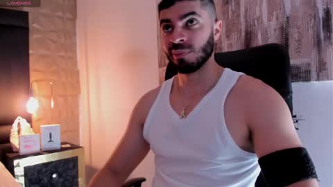 Axel Thompsom online show from 10.04.25