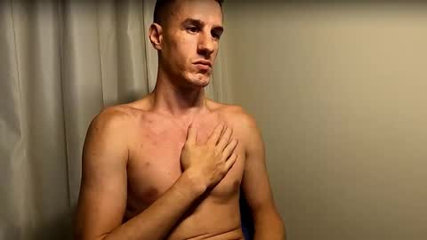 Axl online show from 09.09.25