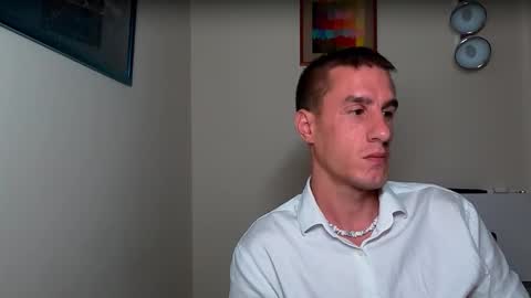 Axl online show from 10.05.25