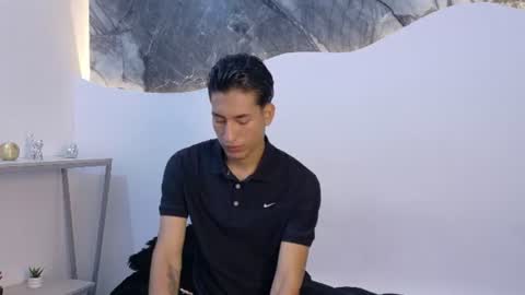 Snapshot of axsus_ chatting on 07.31.26 x online show from 07.31.26
