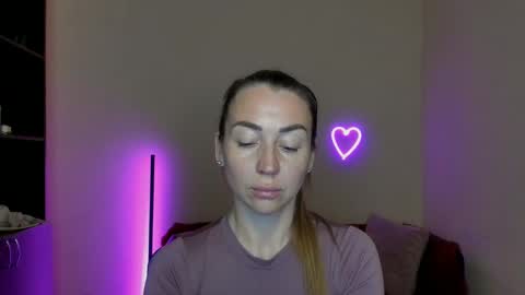 Jully online show from 03.05.25