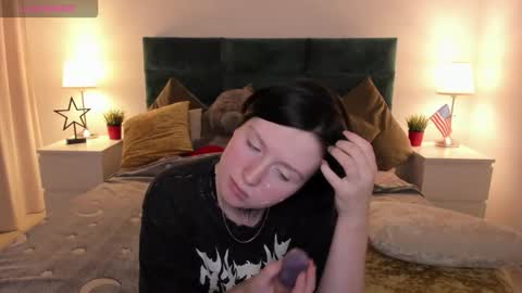 Snapshot of ayakskalermons chatting on 11.11.25 ayaks online show from 11.11.25