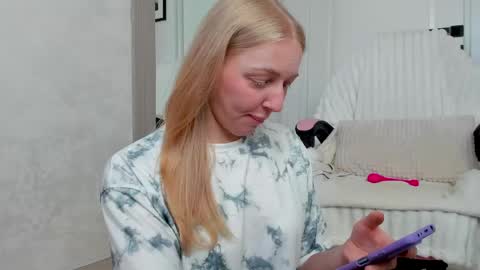 Snapshot of ayaye_ chatting on 05.29.26 SundyRose online show from 05.29.26