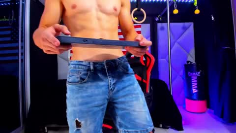 Ayden Miller online show from 02.11.25