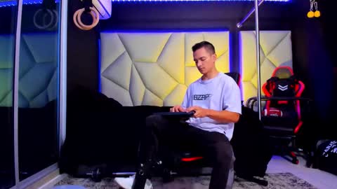 Ayden Miller online show from 11.26.25