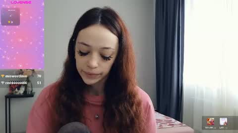 Snapshot of ayehoney chatting on 07.14.26 Hailey Wellington online show from 07.14.26