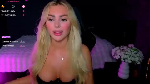 Snapshot of ayla_demir chatting on 06.20.26 Ayla Demir online show from 06.20.26