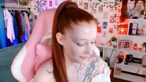 Ayla hill online show from 11.18.25