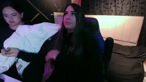Snapshot of ayla_ny chatting on 06.19.26 nany online show from 06.19.26