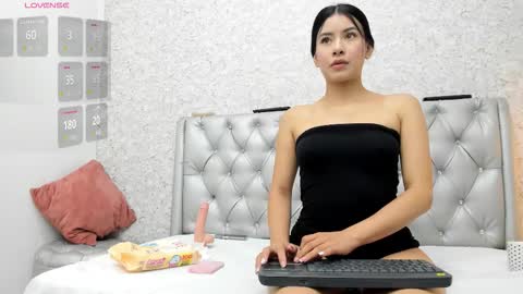 Aylin online show from 03.12.26