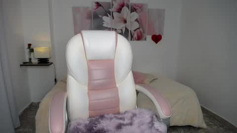 Snapshot of aylin_ross_ chatting on 06.05.26 aylin_ross_ online show from 06.05.26