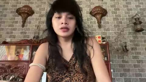 aymkyline online show from 11.21.25