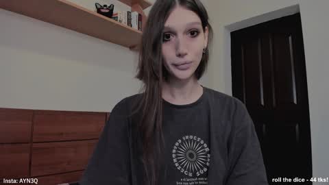 Snapshot of ayn3q chatting on 02.04.25 AYNEK fansly online show from 02.04.25