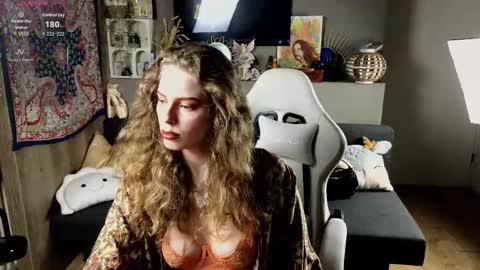 Ayreen Moore online show from 09.22.25