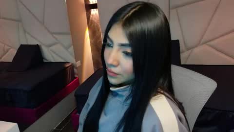 Aysel online show from 10.19.25