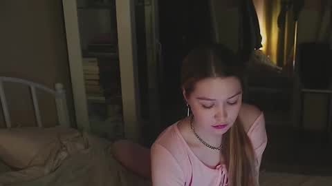 Ayu online show from 11.24.25