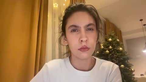 Snapshot of ayyababys chatting on 01.04.25 angel ayya online show from 01.04.25