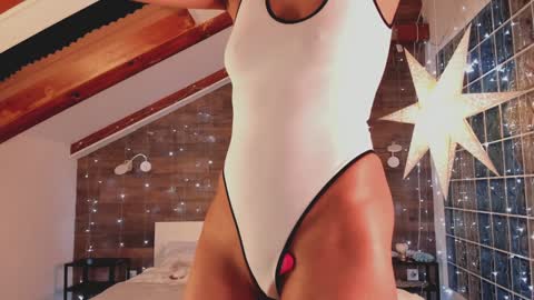 azaliaswallows online show from 01.27.25