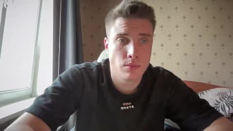 Snapshot of azazelmax chatting on 10.04.25 azazelmax online show from 10.04.25