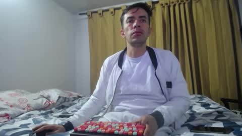 Snapshot of aziel_xxx chatting on 02.11.25 AZIEL online show from 02.11.25