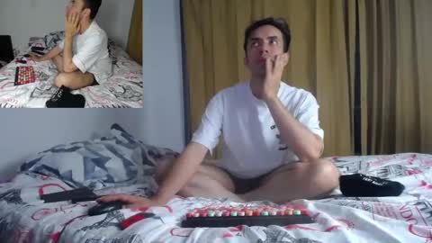 Snapshot of aziel_xxx chatting on 02.18.25 AZIEL online show from 02.18.25