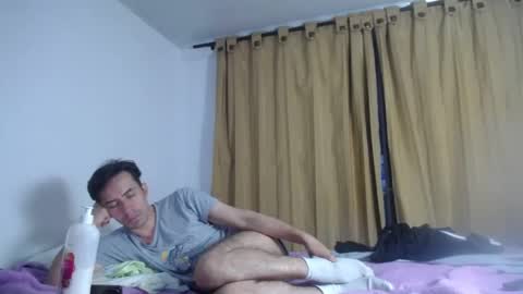 Snapshot of aziel_xxx chatting on 02.26.25 AZIEL online show from 02.26.25