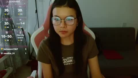 Snapshot of azu_chan chatting on 06.23.26 Azu online show from 06.23.26