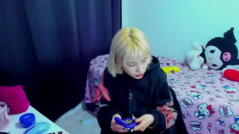 Snapshot of azu_moure chatting on 03.02.26 Azu Moure online show from 03.02.26