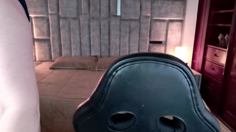 Azul online show from 04.08.26