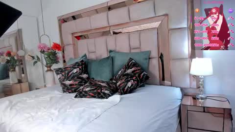 Snapshot of azulnox chatting on 02.25.26 azulnox online show from 02.25.26