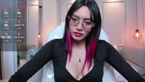 Azura online show from 03.05.25