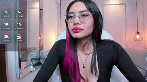 Azura online show from 03.05.25