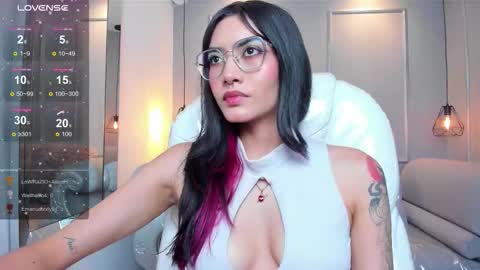 Azura online show from 11.20.25