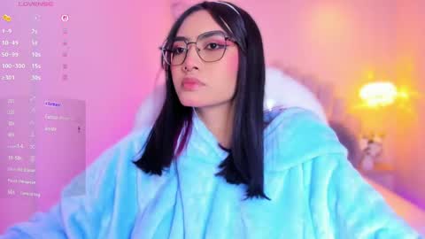 Azura online show from 04.20.26