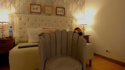 Snapshot of b3k_afrodict chatting on 10.13.25 Anny online show from 10.13.25