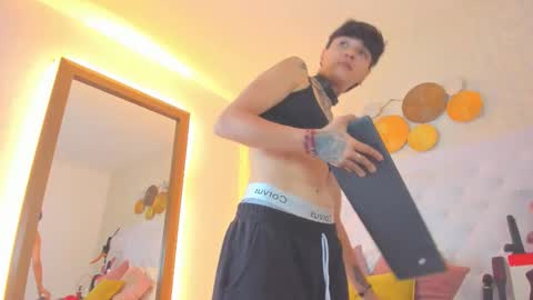 Snapshot of b3k_afrodict chatting on 11.13.25 Anny online show from 11.13.25