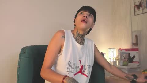 Snapshot of b3k_afrodict chatting on 11.26.25 Anny online show from 11.26.25