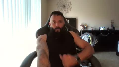 Snapshot of b713htx chatting on 09.28.25 Miguel online show from 09.28.25