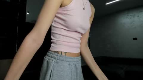 Snapshot of bab_boom chatting on 11.21.25 Monica online show from 11.21.25